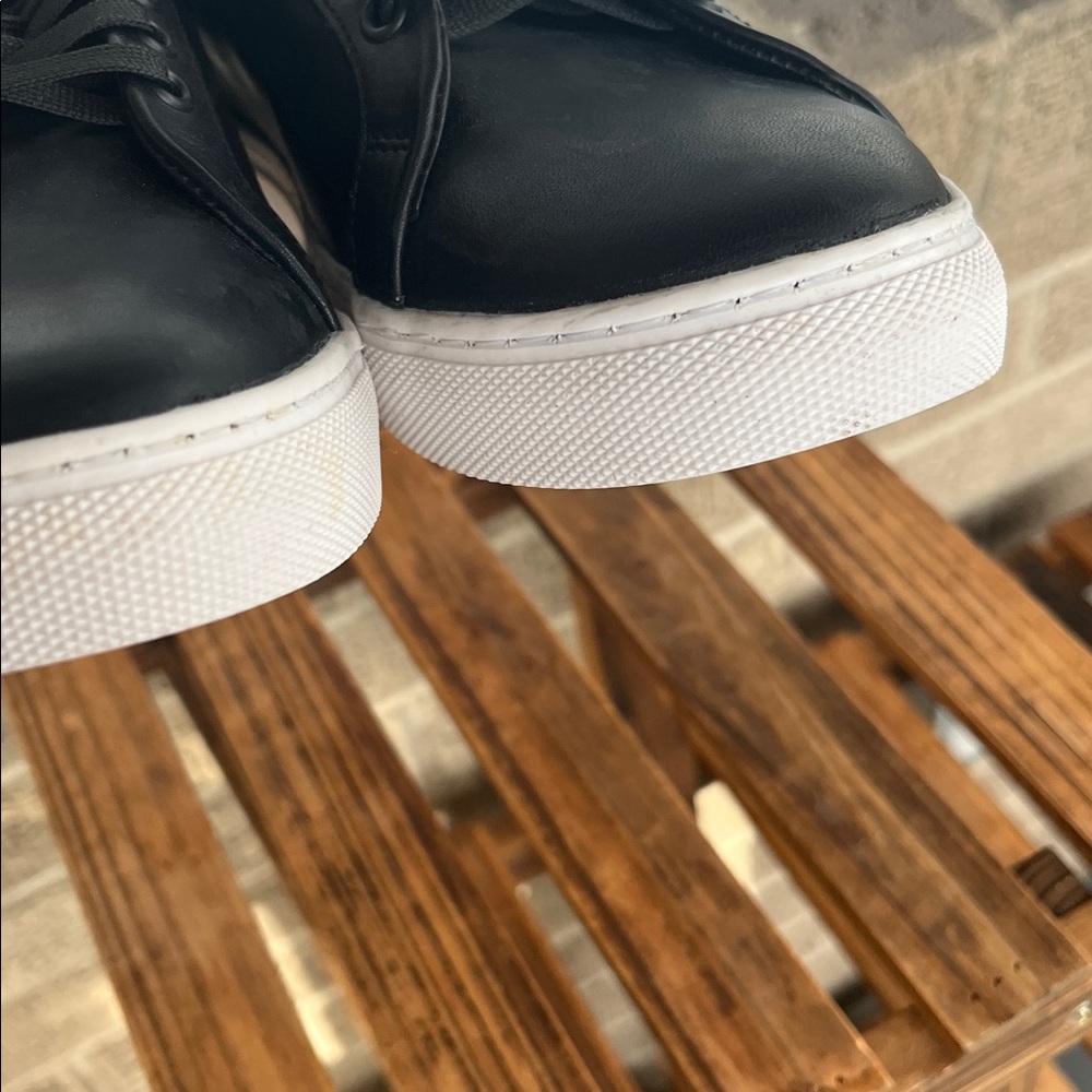 Thursday Women’s Black Leather Sneakers Size 8.5 - Picture 12 of 12